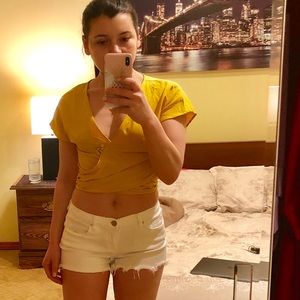 Gorgeous yellow shirt